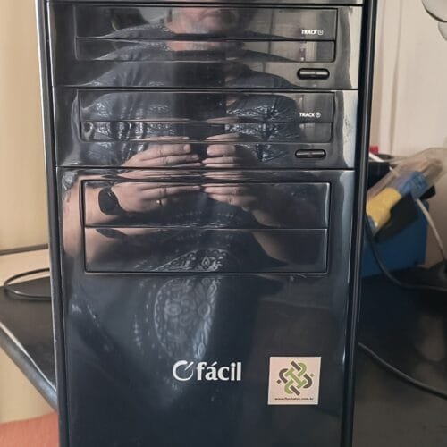 PC exclusivo com placa mãe ASRock® Extreme4 e processador Intel® i7 3770